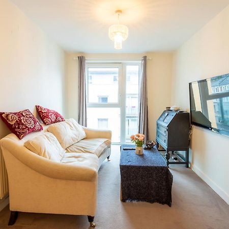 Amazing Modern 2 Bedroom Flat In Greenwich For 4 People 런던 외부 사진