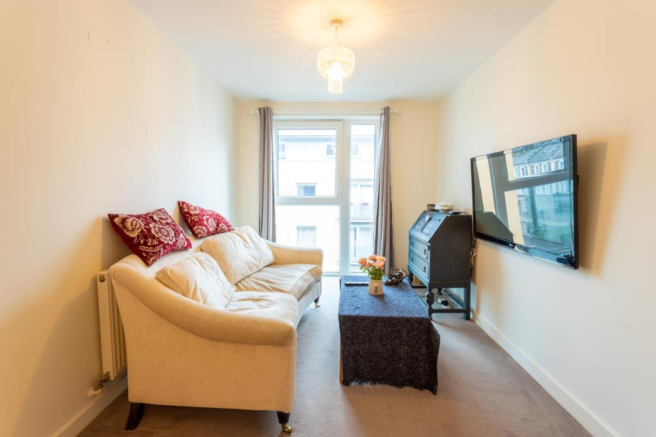 Amazing Modern 2 Bedroom Flat In Greenwich For 4 People 런던 외부 사진