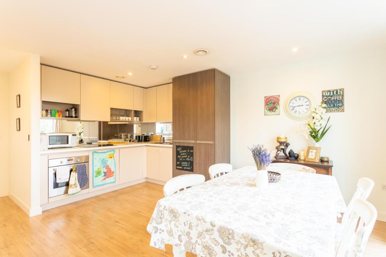 Amazing Modern 2 Bedroom Flat In Greenwich For 4 People 런던 외부 사진
